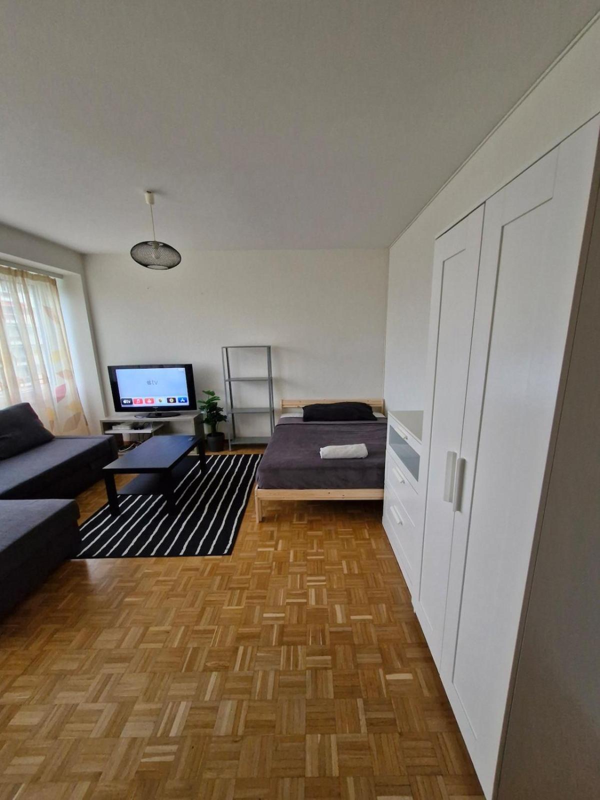 Cozy Near Un Apartment